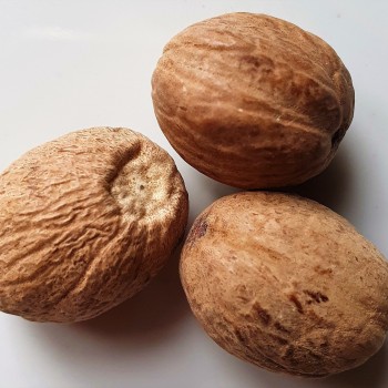 Whole Nutmeg Rosmarinus 3 - Rosmarinus (koreni-krumlov.cz / platce DPH) 